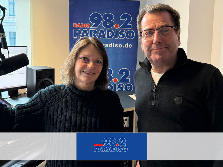 Julia Nogli mit Studiogast Univ.-Prof. Dr. med. Christian Butter Julia Nogli mit Studiogast Univ.-Prof. Dr. med. Christian Butter